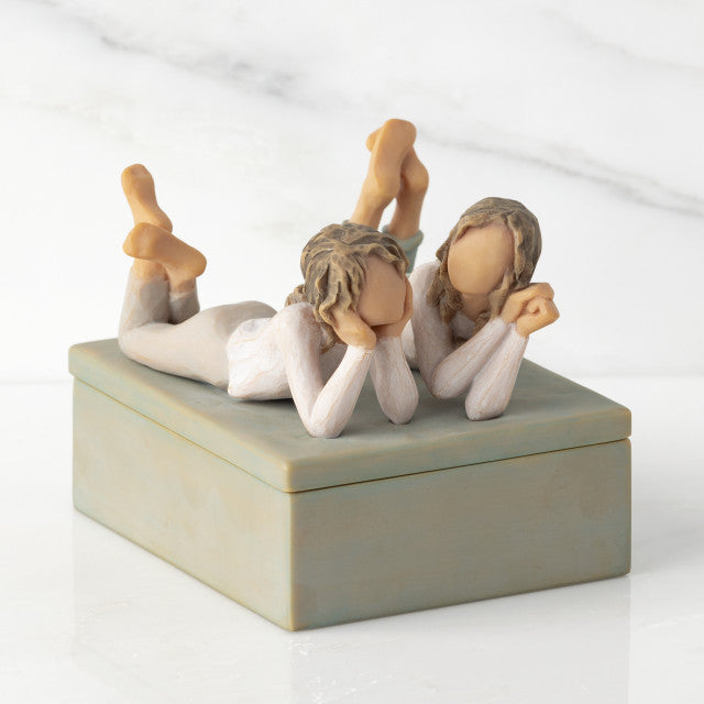 Forever Friends keepsake box as a best friend memory gift